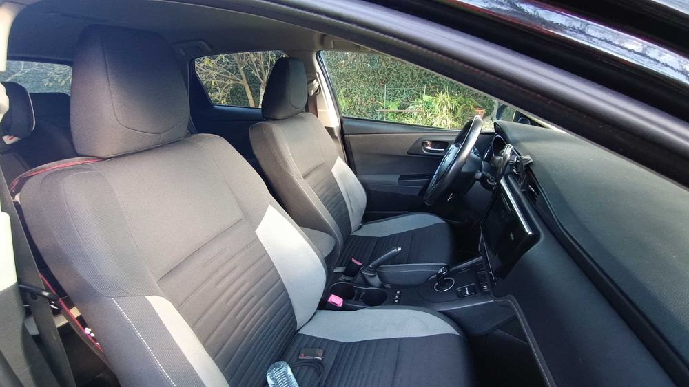 Toyota Auris 1.8 HIBRIDO