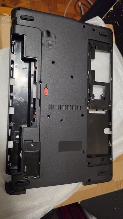 Kit Carcaça Acer Aspire E1-571 / V3-571 / Packard Bell TV11 (Palmrest + Base)