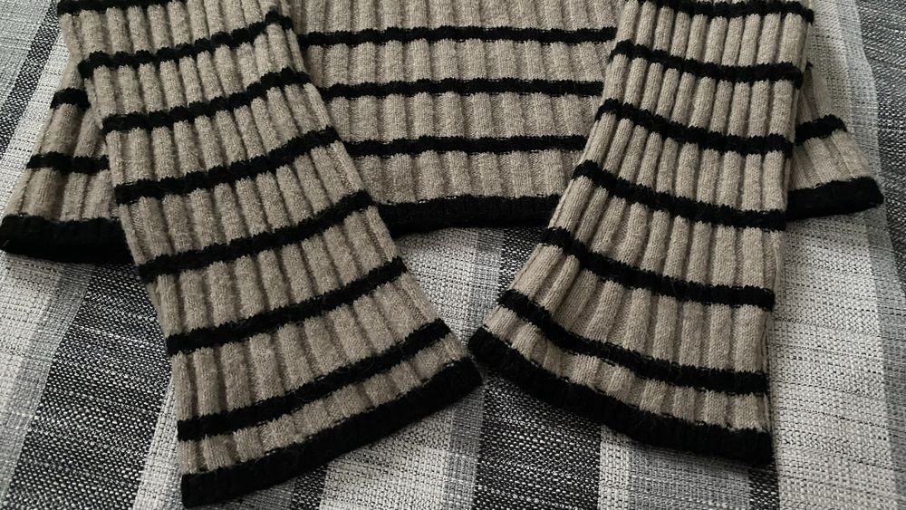 Кофтинка светрик h&m