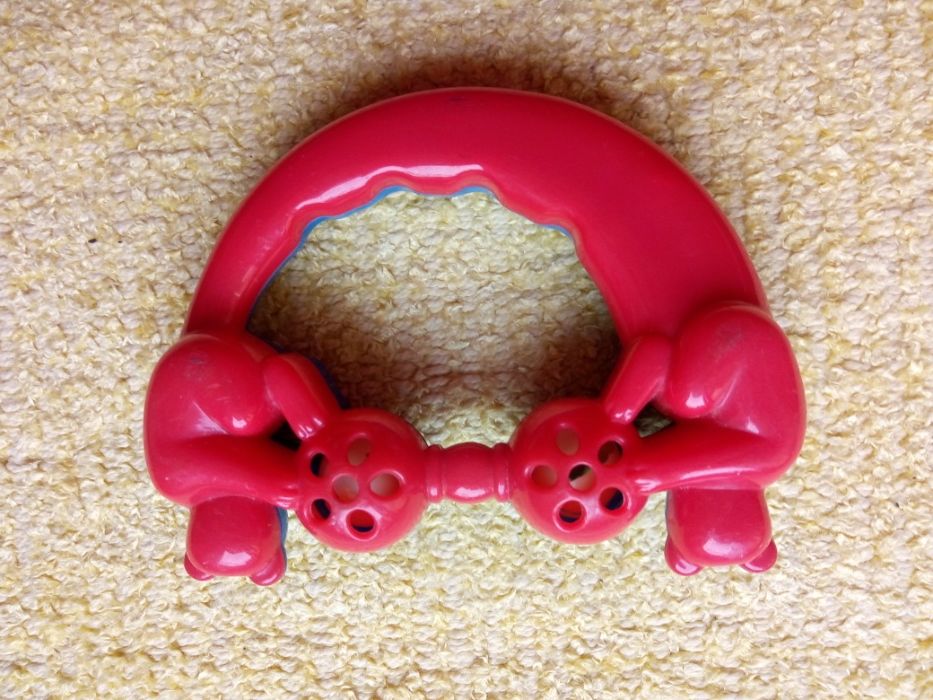 Brinquedos para bebé com guizos