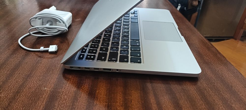 MacBook Pro Retina 13 2015 | i5 | 8GB RAM | SSD 128GB | Ventura