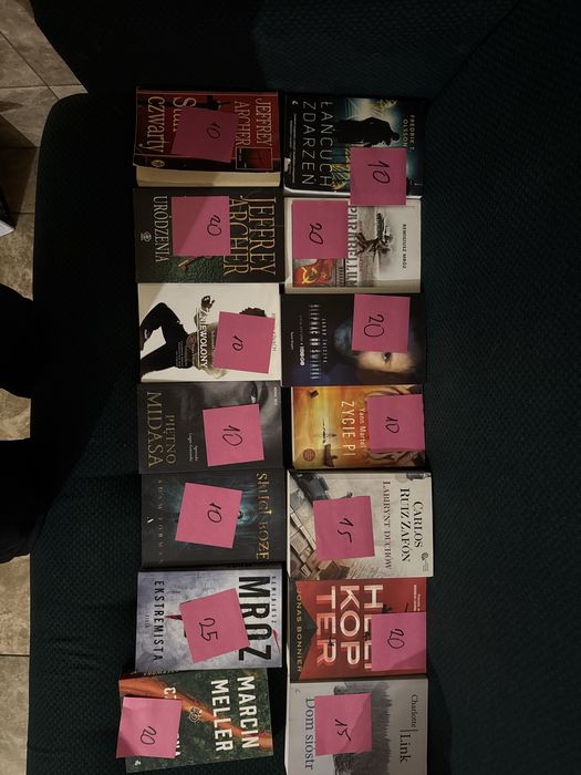 Duży wybór książek- kryminały, biografie, sport, historia