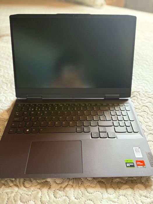 Portátil Gaming Lenovo LOQ 15APH8-614