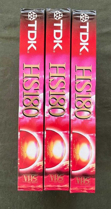 TDK VHS HS 180 Minuti – Confezione Da 2 Videocassette Vergini Di Alta Qualità Per Registrazioni