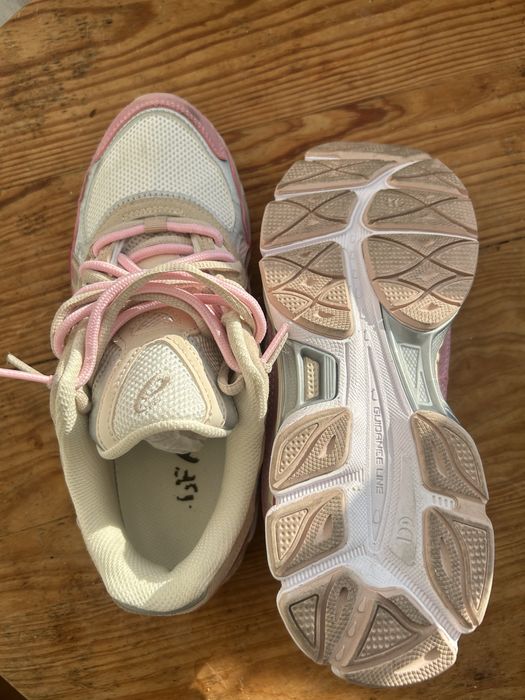 ASICS GEL-NYC – Tamanho 42 – Como Novas – Com Caixa Original