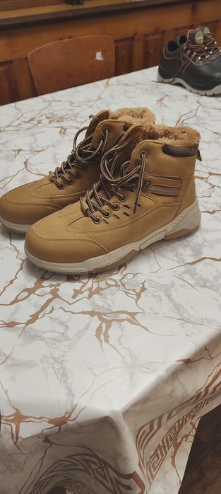 Зимові черевики 41 розмір