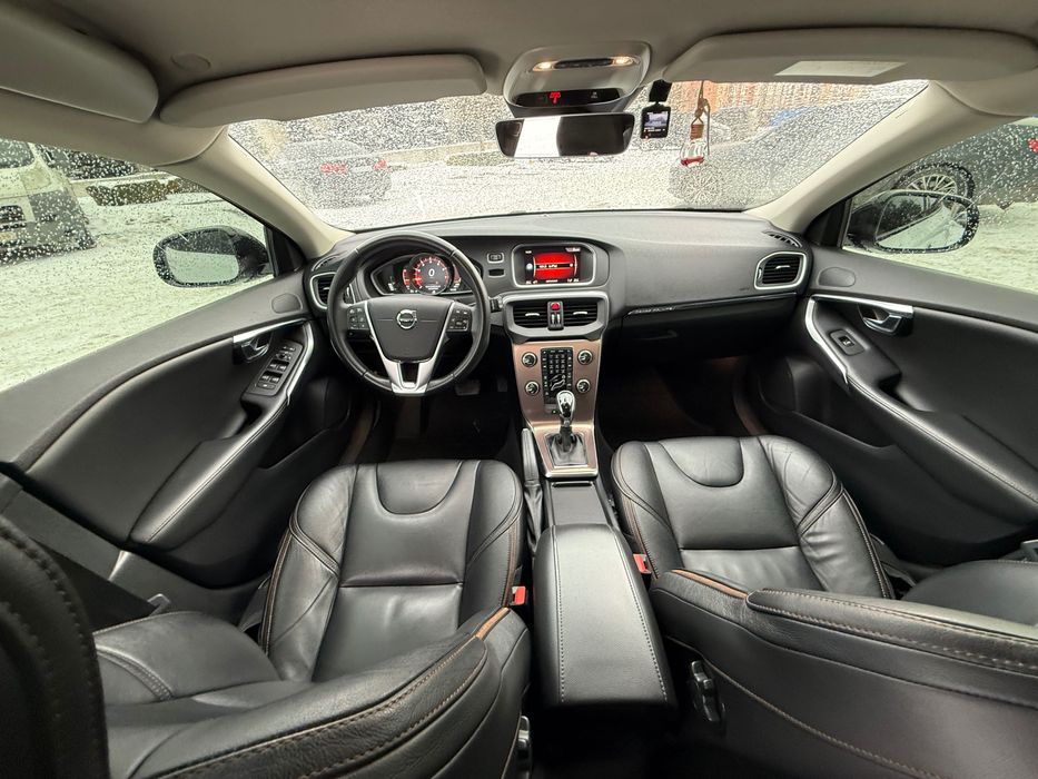 Volvo V-40 Cross Country