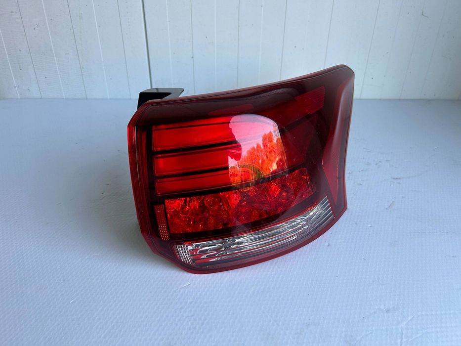 Lampa tylna Prawa strona Mitsubishi Outlander