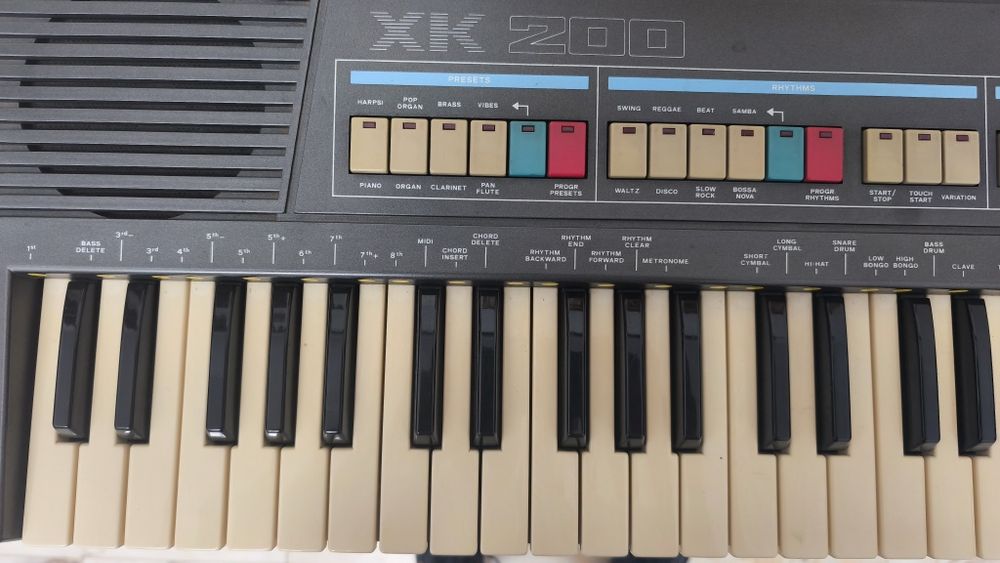Sintetizador dos anos 80, JEN   XK 200