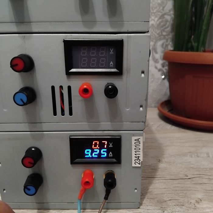 Зарядка для акамуляторів