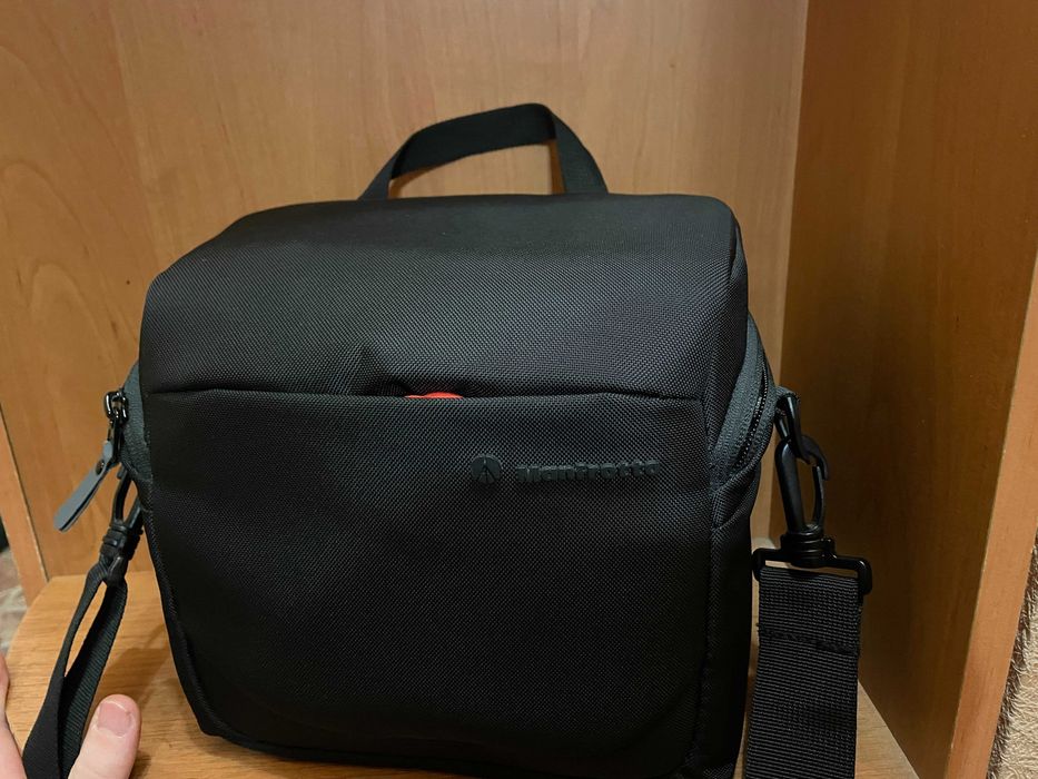 Фотоапарат Canon EOS 6D Mark II + два проф об’єктива + сумка Manfrotto