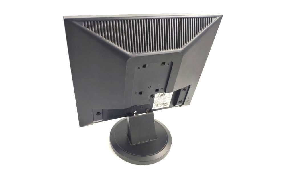 Монитор Samsung SyncMaster 740N