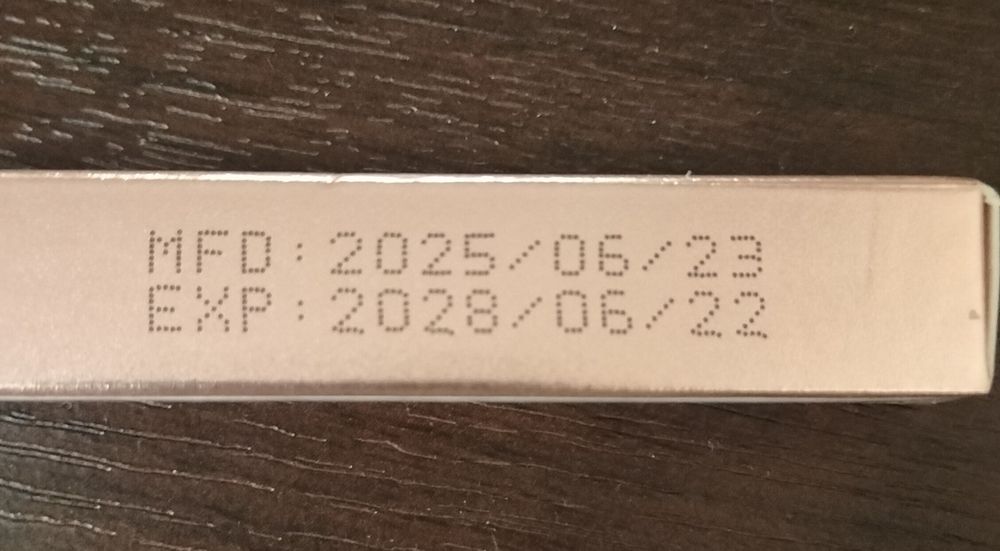 Блиск для губ, рідка помада