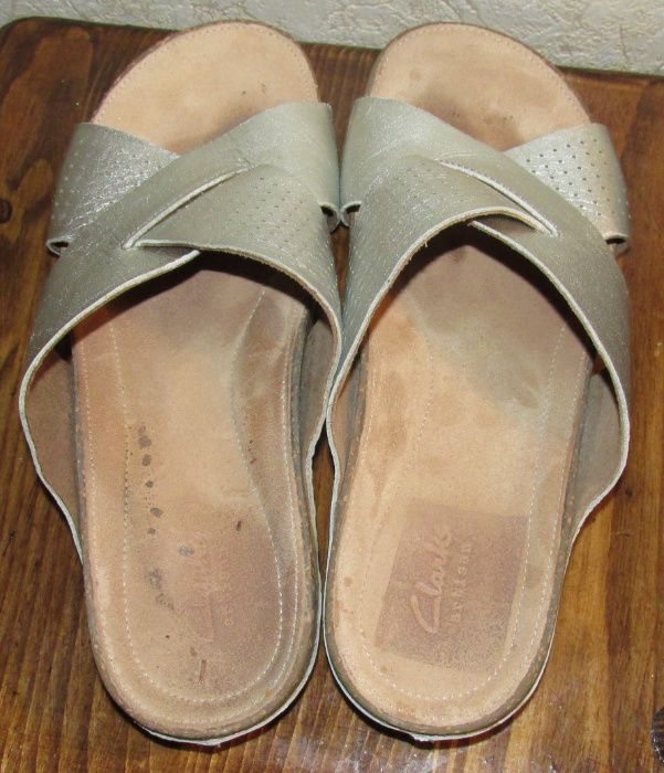 Шлепки,сланцы Clarks 39 размера, стелька 25.5см оригинал кожа