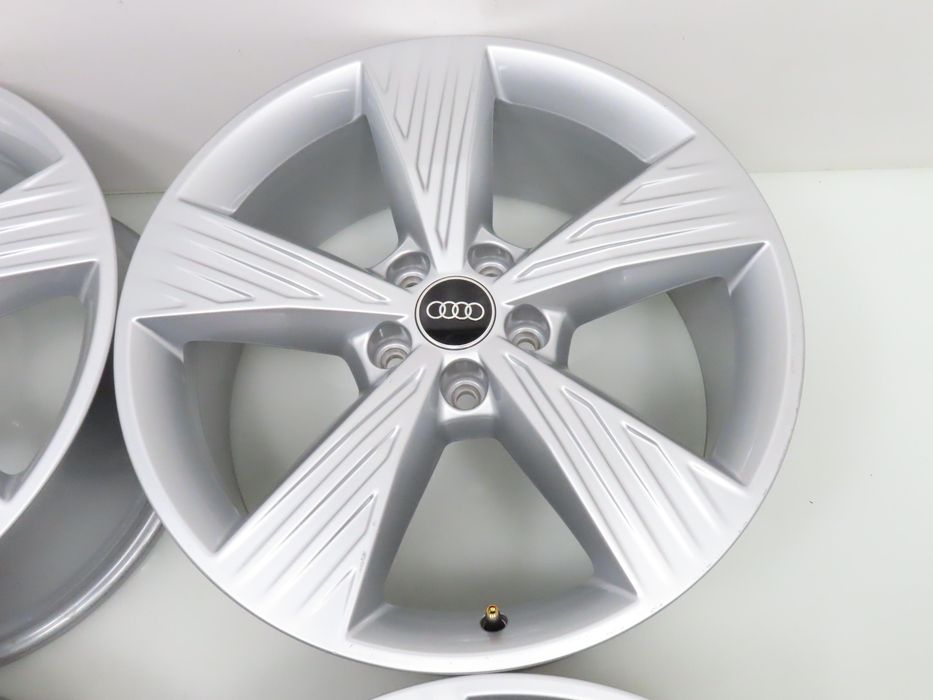 Felgi Aluminiowe Alufelgi 19'' Audi Q4 E-tron 5x112 8j Et45 89a601025b