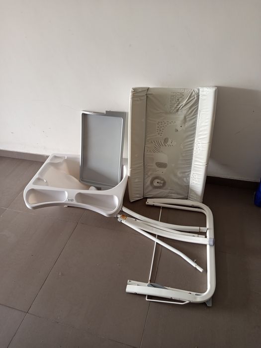Banheira/com trocador de fraldas