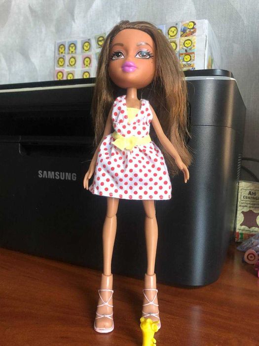 кукла Bratz Ясмин