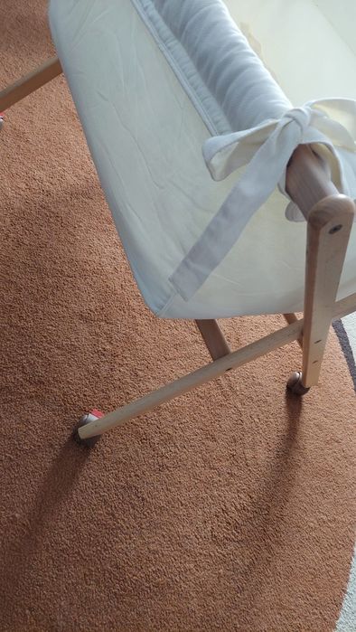 Mini Berço de madeira com rodas