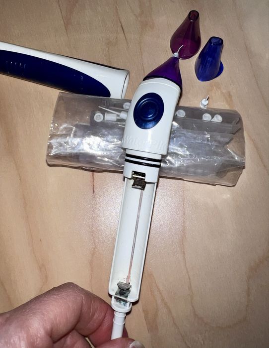Escovilhão dentes a pilhas da Waterpick