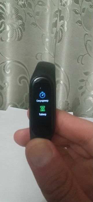 Продам фитнес-браслет Xiaomi Mi Band 4, NFC.