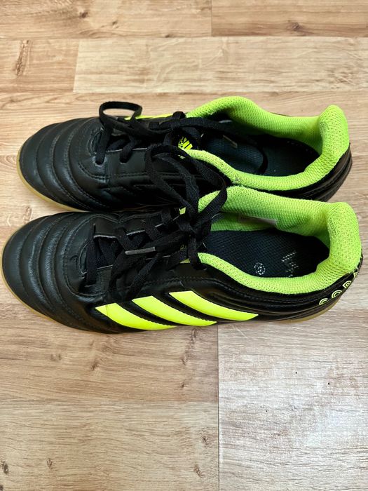 Halówki adidas 35 r.