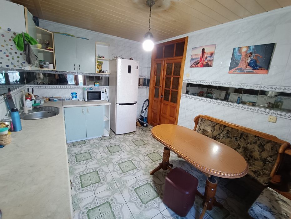 Продам 3-х кімнатну квартиру