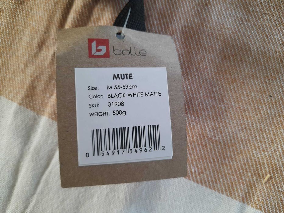 Kask narciarski Bolle Mute  55-69 cm czarno biały