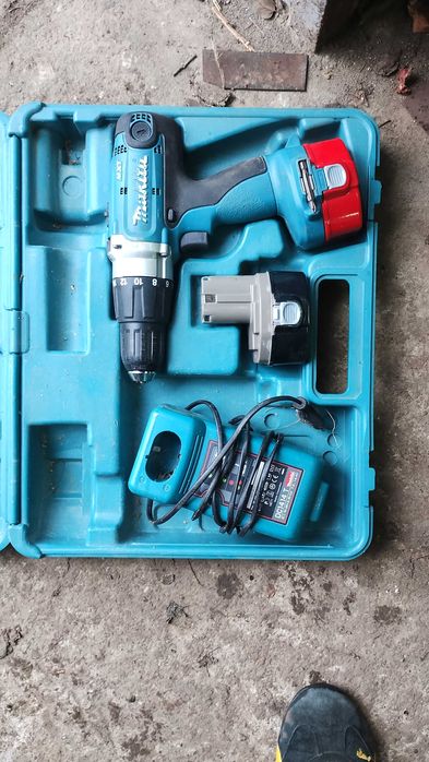Makita 8434D wkretarka + 2 baterie