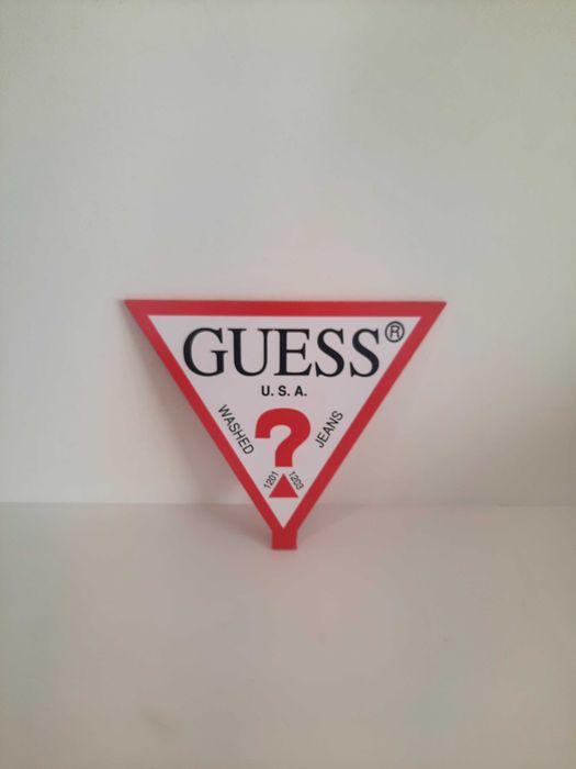 Reclame Publicitário Guess
