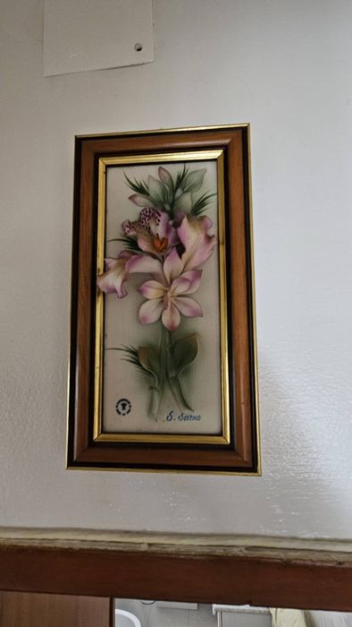 Quadros porcelana S. Sarno com flores em relevo - Vários
