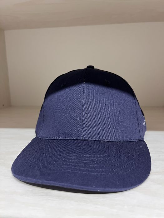 Czapka z daszkiem Senatu RP