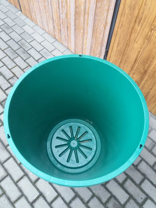 Nowe Donice 2 sztuki do ogrodu