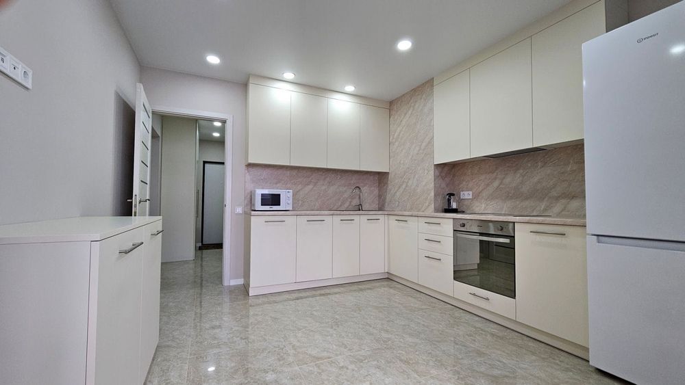 Без комісії! Оренда дизайнерської 2 к. квартири 80 м², ГЕНЕРАТОР, УКРИТТЯ!