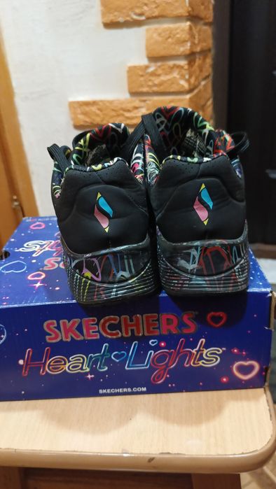 Кросівки Skechers 37(23.5)