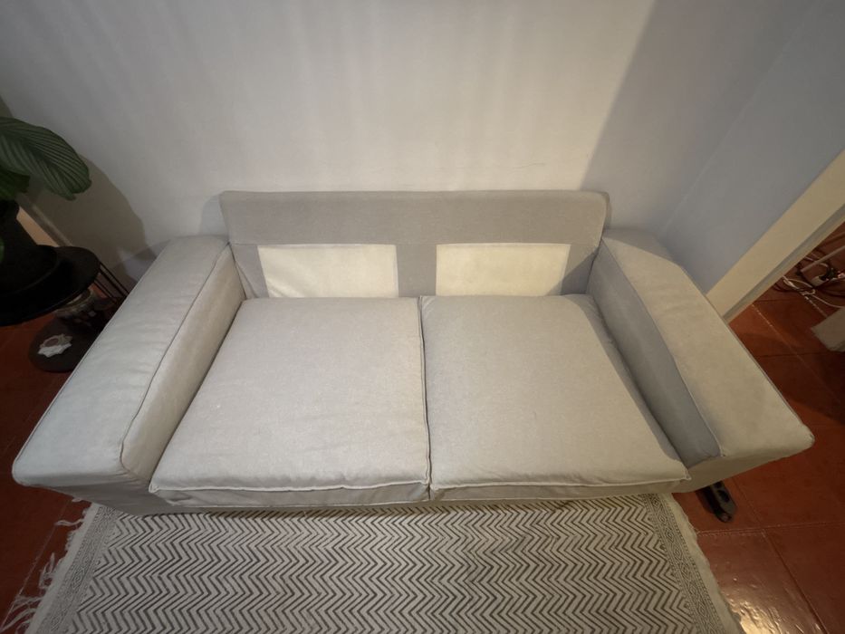 Sofá cinzento  2 lugares Kivik Ikea