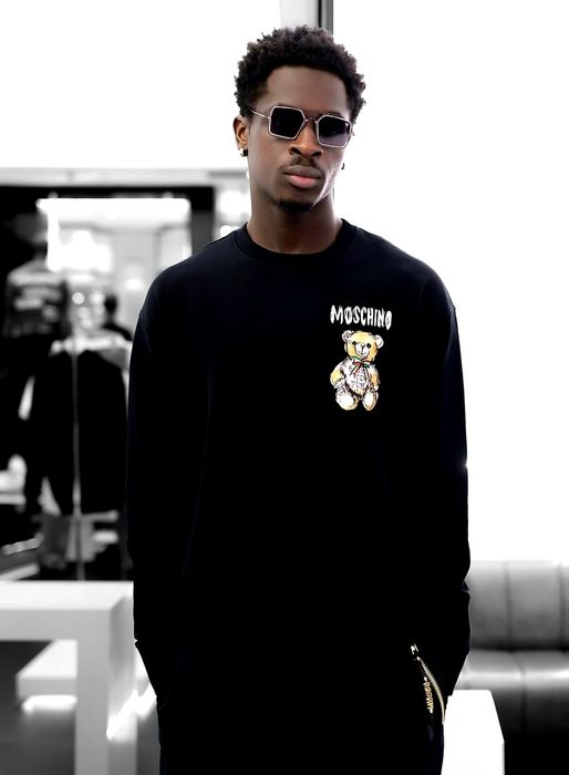 T-shirt exelente qualidade Moschino