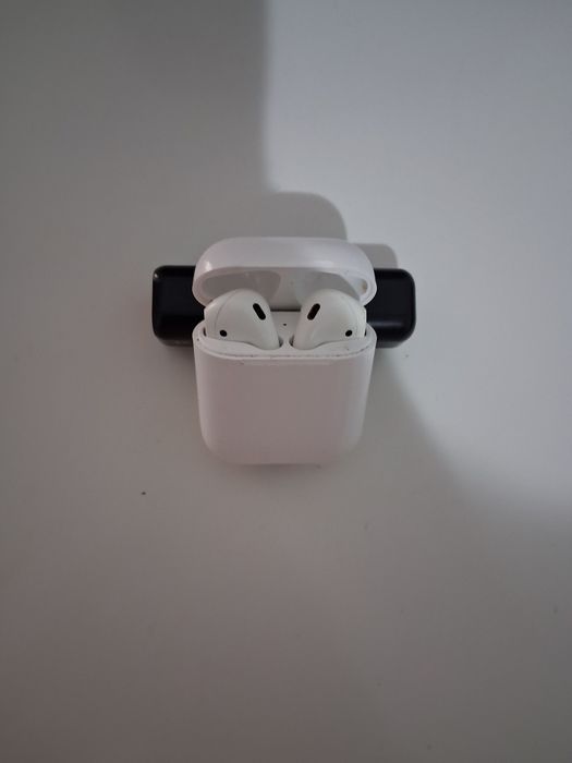 Airpods Apple em bom estado
