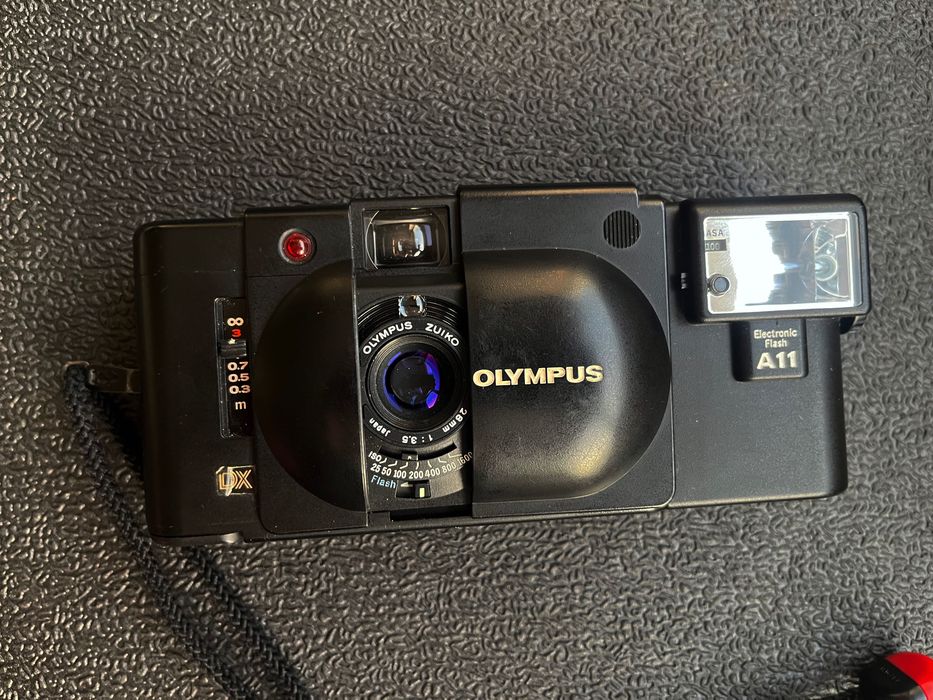 Olympus XA4 Macro + Flash A11 + Bolsa Original 35mm