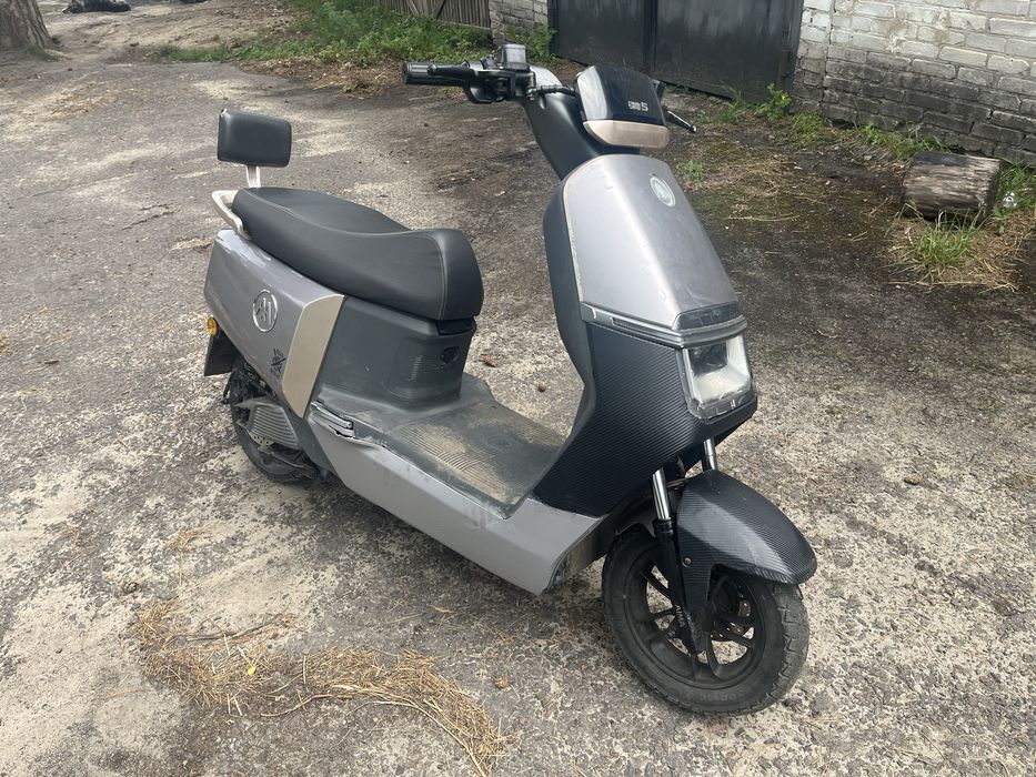 Електроскутер Aima a700