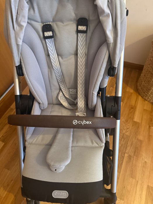 Carrinho Cybex Balios S + Cloud T- I size + Adaptadores | Semi novo