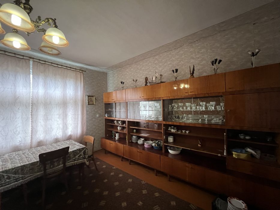 Продаж будинку в Лавках