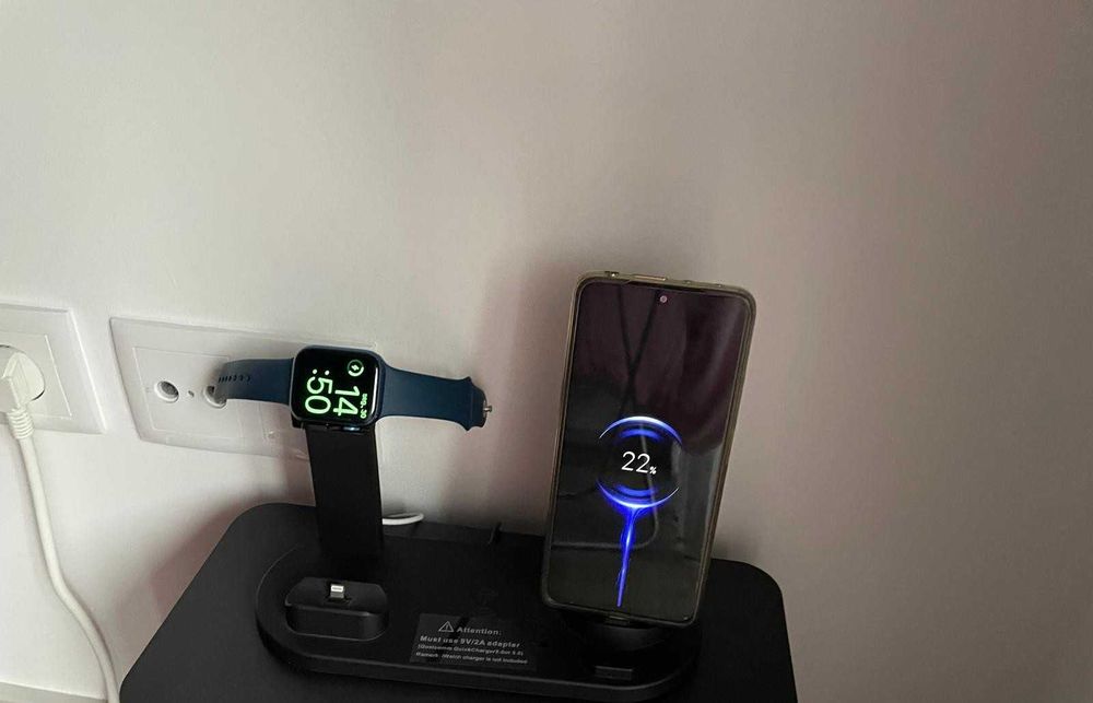 Wireless/Wired Charging Base423703160775004164