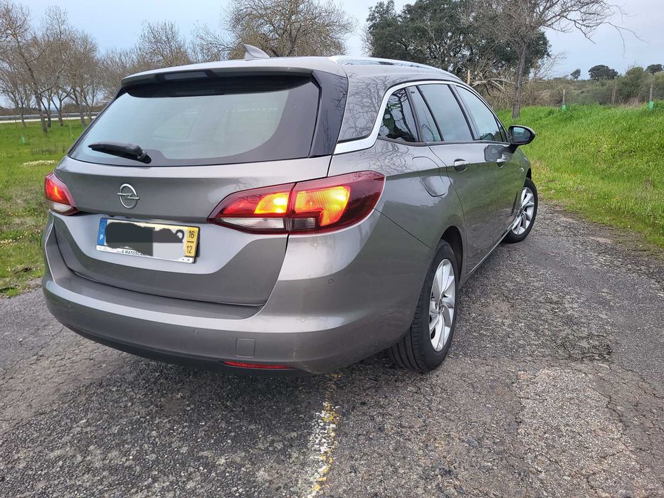 Opel Astra Sports Tourer 1.6 CDTI — photo 4