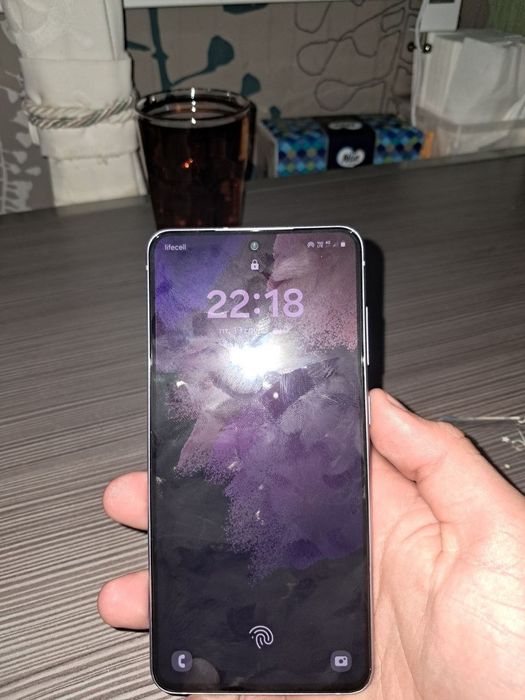 Samsung s21 FE в идеале 128 на снап дрегоне