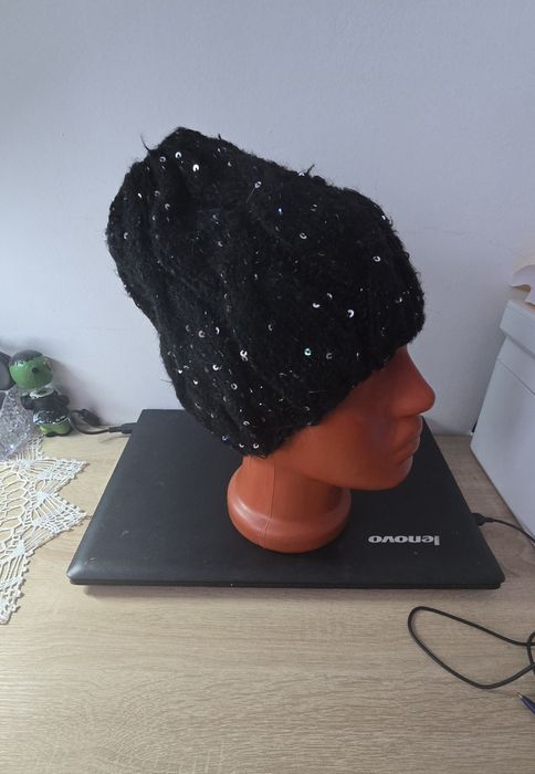 Czapka ręcznie robione  na  drutach