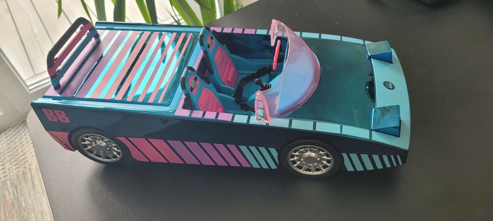 Samochod Auto LOL OMG dance machine + gratis