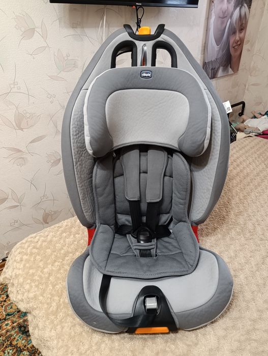 Автокрісло Chicco Gro-up 1-2-3
