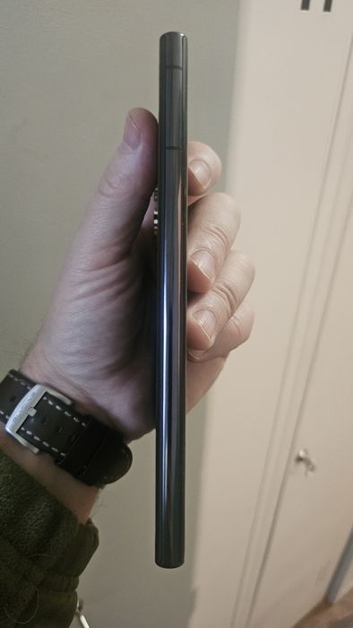 Samsung Galaxy S22 Ultra 12/512 б/у