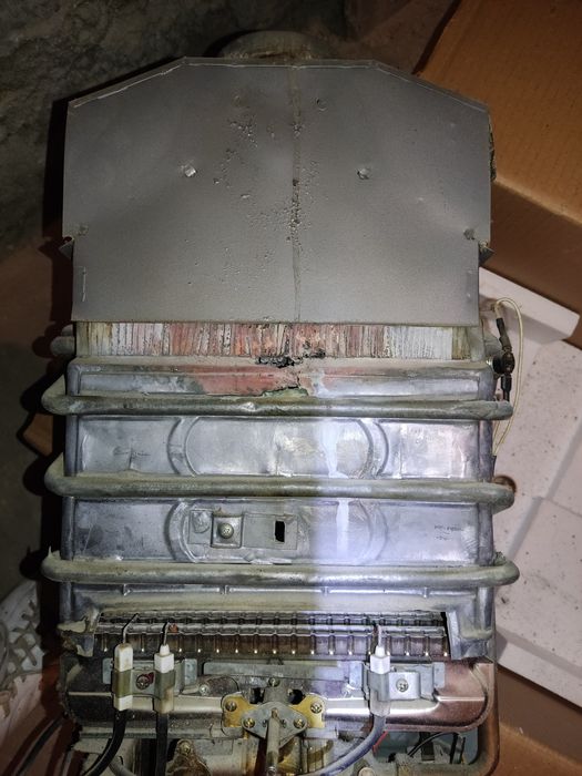 Газова  колонка.