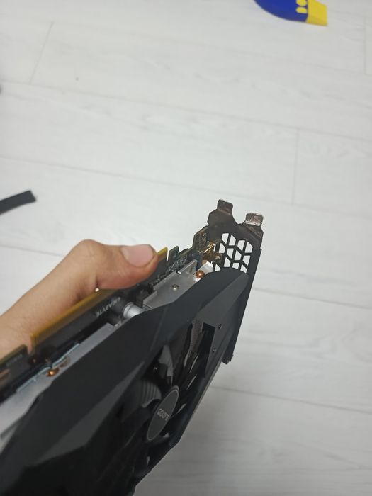 Продам відео карту 2060 на 6gb